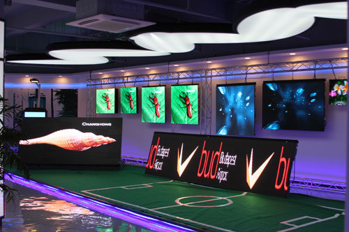 追赶、超越！ROYAL皇家88小间距LED显示屏渠道量产春天即将来临！