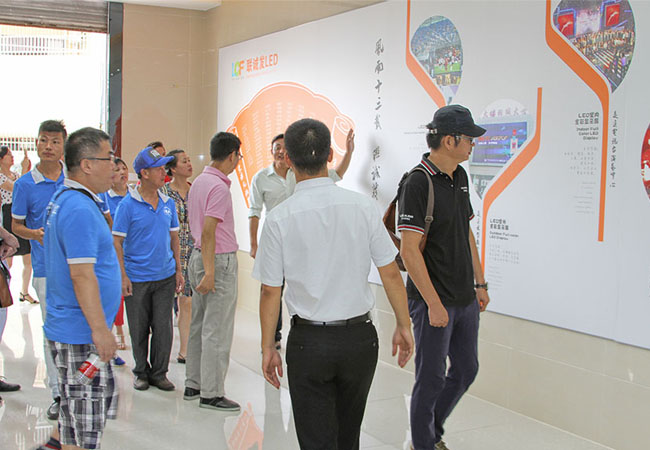  2016年慧聪买家团参观ROYAL皇家88一楼大厅