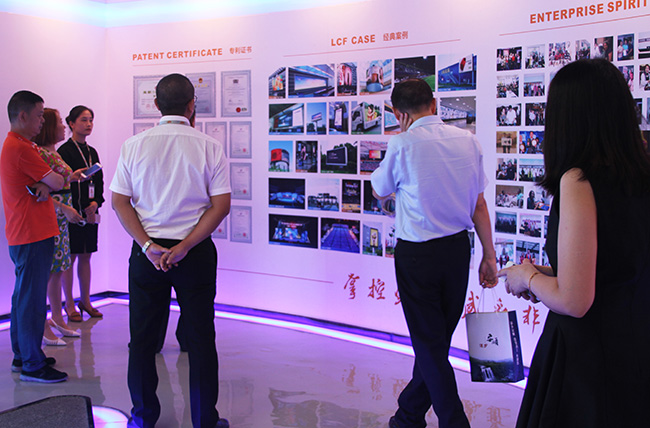 ROYAL皇家88荣誉照片墙