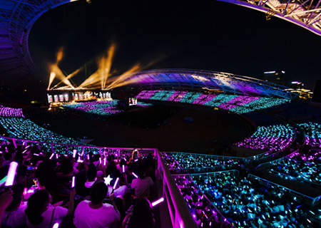 ROYAL皇家88LCF透明LED屏闪耀张韶涵包头演唱会!