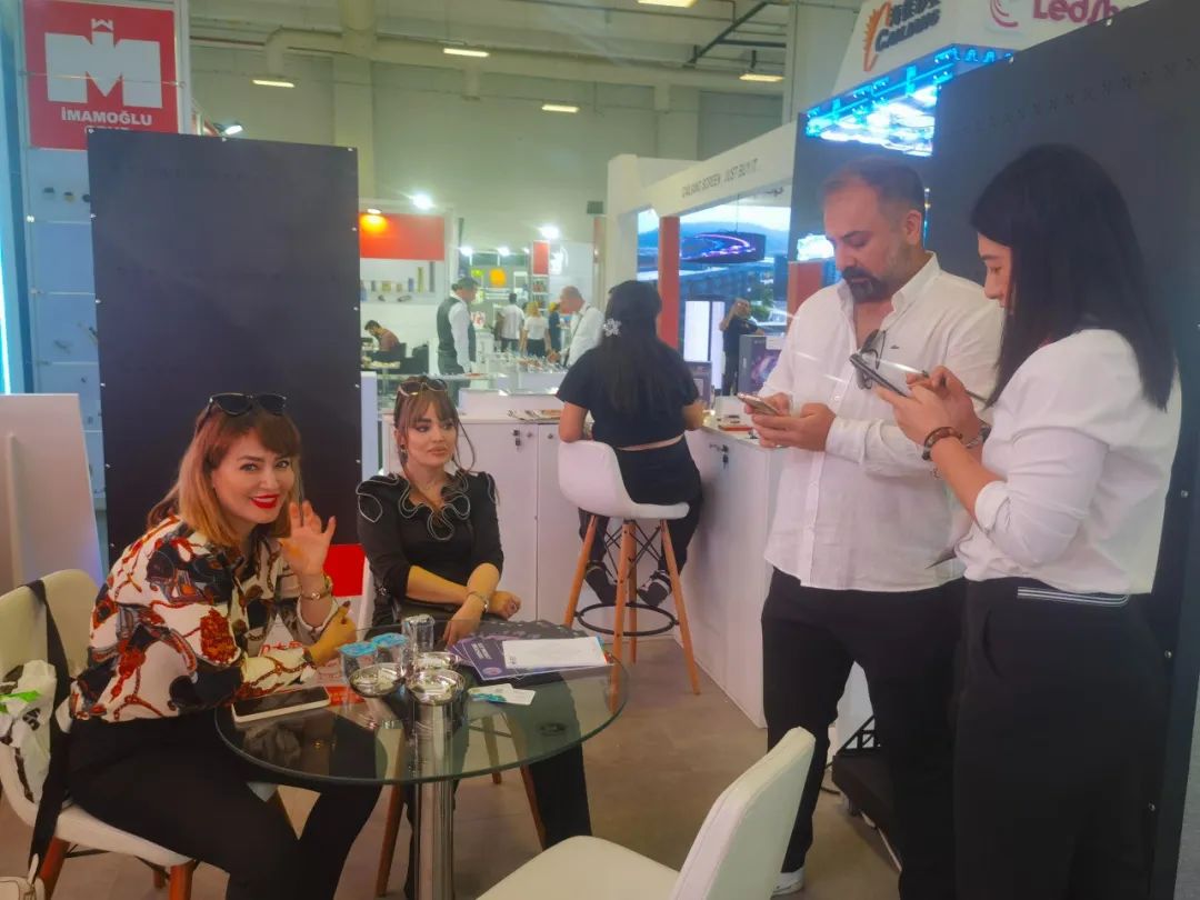 led透明屏 led屏幕