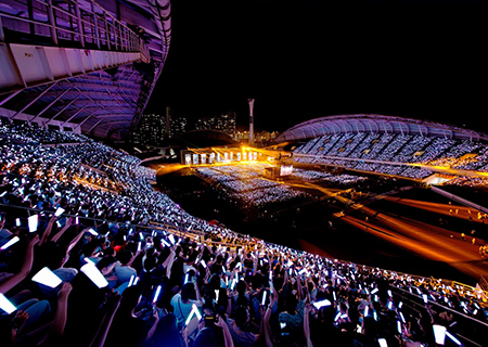 ROYAL皇家88LED透明屏助力张韶涵泉州演唱会震撼开唱