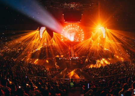 ROYAL皇家88LED显示屏闪耀痛仰乐队天津演唱会