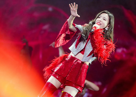 于文文无锡演唱会,ROYAL皇家88舞台LED透明屏闪耀全场