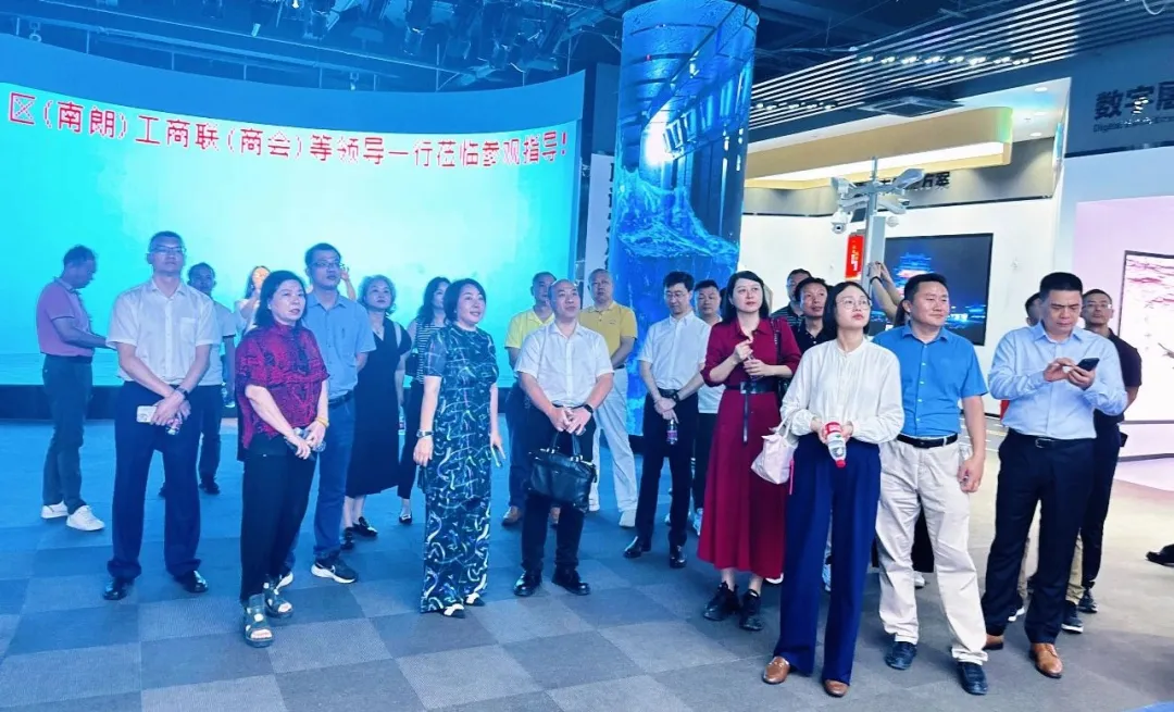 小间距LED显示屏