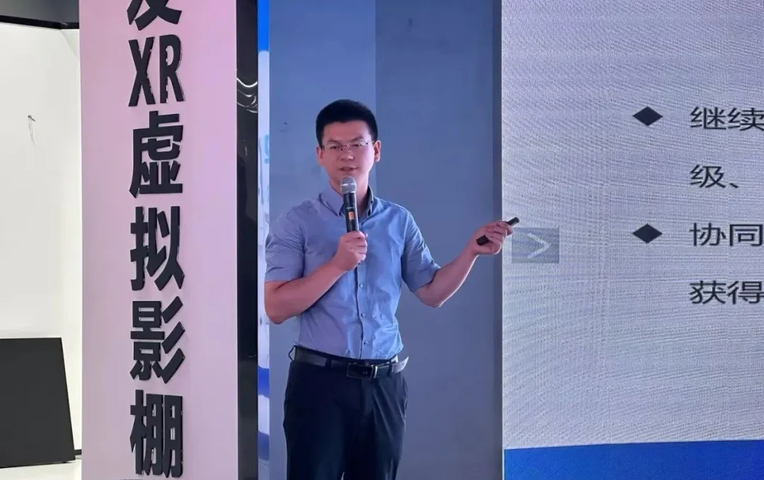 ROYAL皇家88董秘毛强军