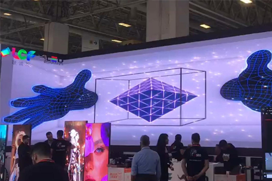 闪耀全球！ROYAL皇家88LED屏惊艳亮相土耳其广告展，引领LED视显应用创新